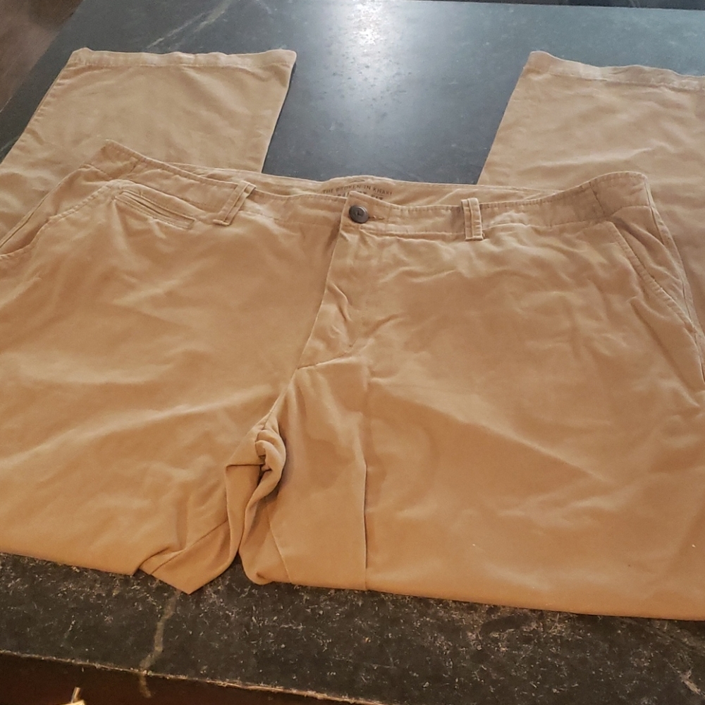 🤎 3 for $30 Old Navy Khakis